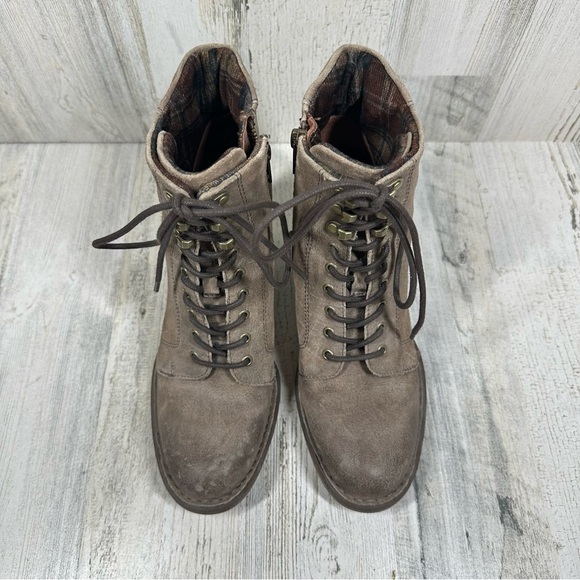 Born Taupe Tan Suede Lace-Up Ankle Boots with Block Heel #569 - Picture 3 of 12